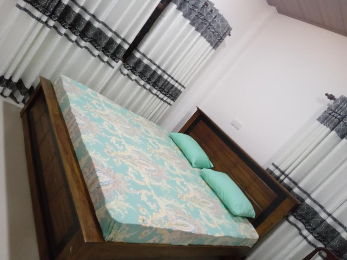 Bed and Breakfast Sky Bloom Homagama Экстерьер фото
